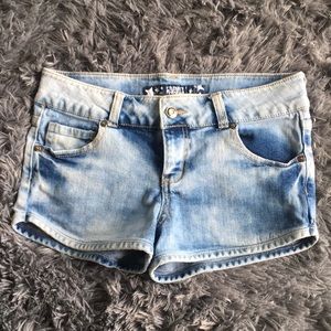 2/$15 ☀️🏖 Acid Wash Low Rise Jean Shorts